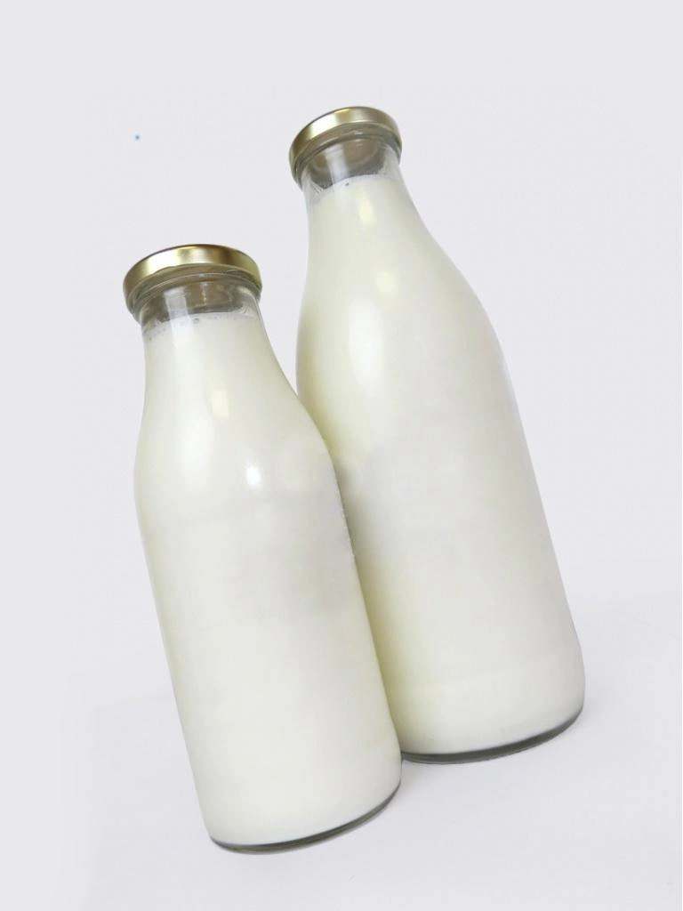 زجاجات حليب زجاجية