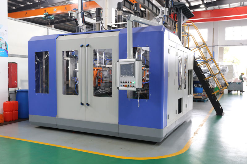 The principle and classification of blow molding machine