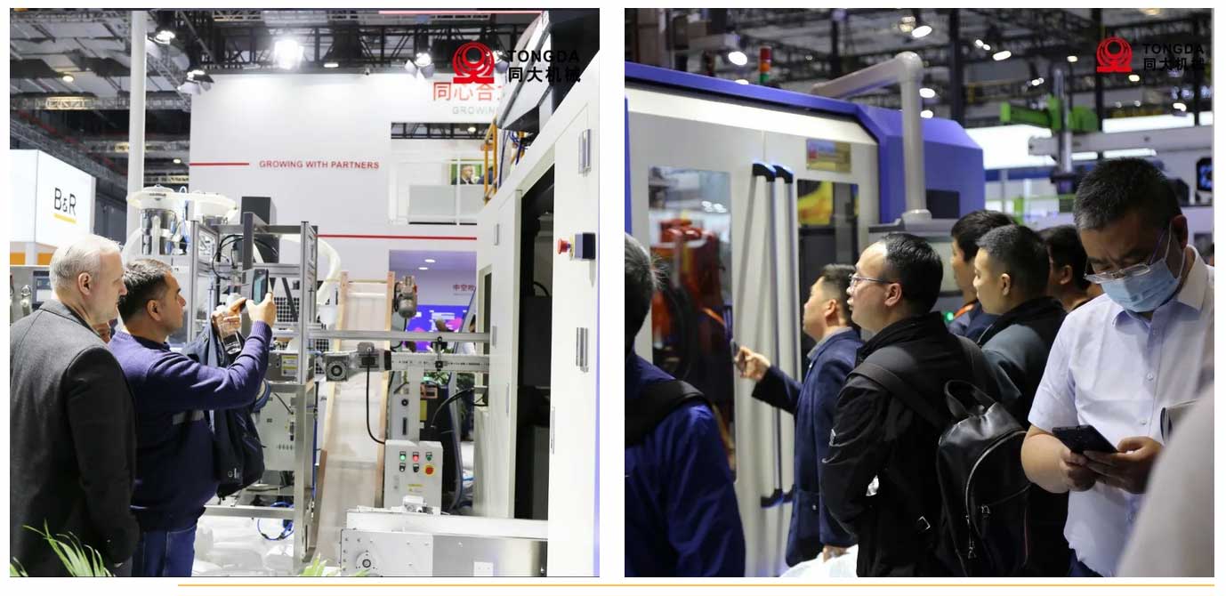 زوار عند عرض HSE II-12L في CHINAPLAS 2024