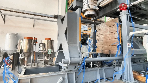 Furniture-frame molding sequence on the TDBX line